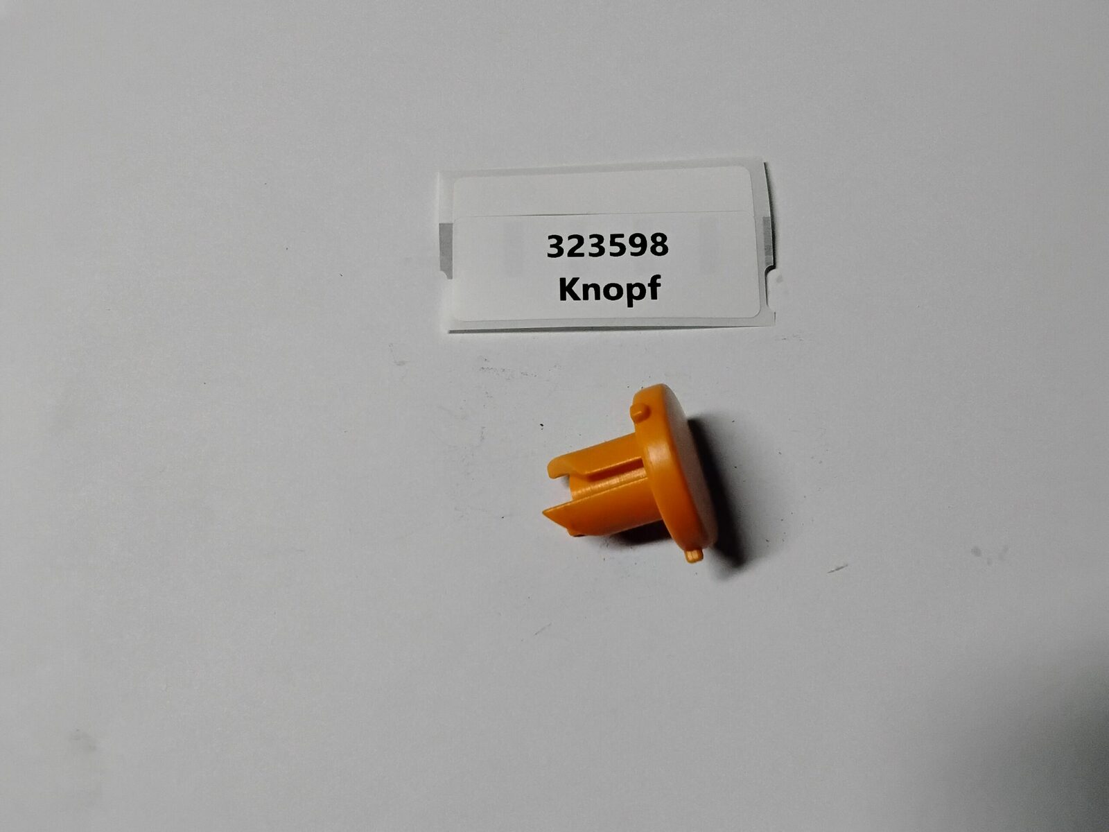 323598
